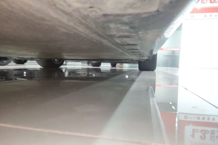 Used BMW i5 2024 eDrive 35L Prestige Luxury Package Left Side Sill