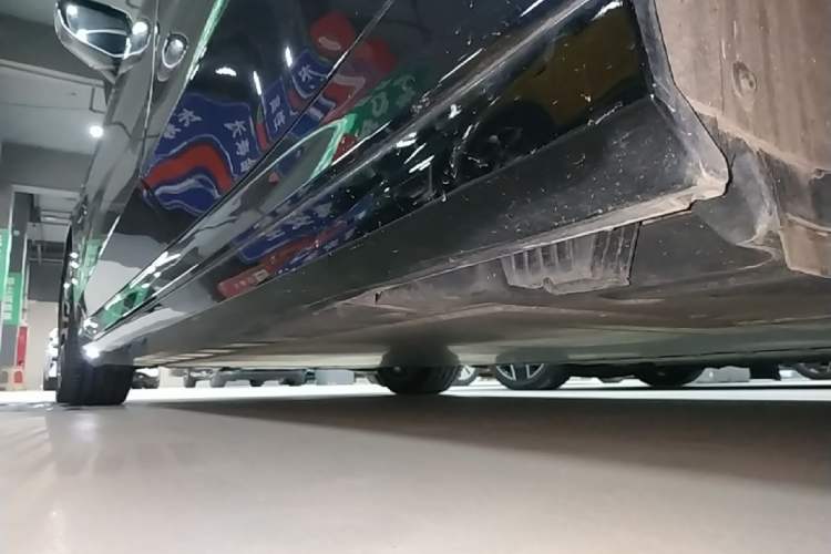 Used BMW i5 2024 eDrive 35L M Sport Package Left Side Sill