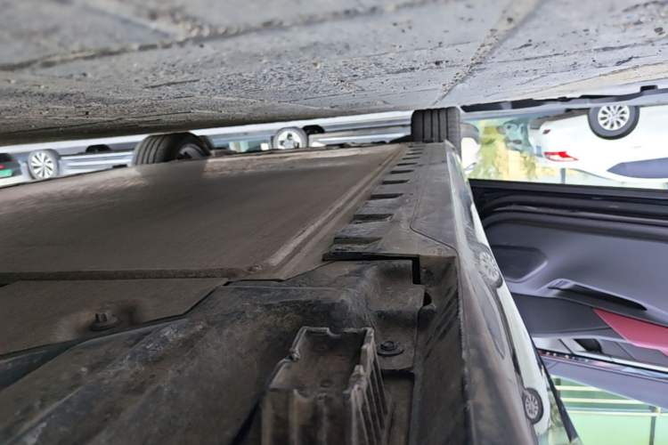 Used BMW i5 2024 eDrive 35L M Sport Package Left Side Sill