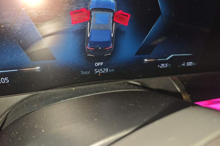 Used BMW i5 2024 eDrive 35L M Sport Package Odometer Close Up