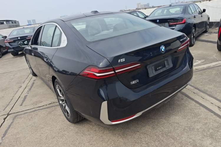 Used BMW i5 2024 eDrive 35L Prestige Luxury Package Rear Left 45 Deg
