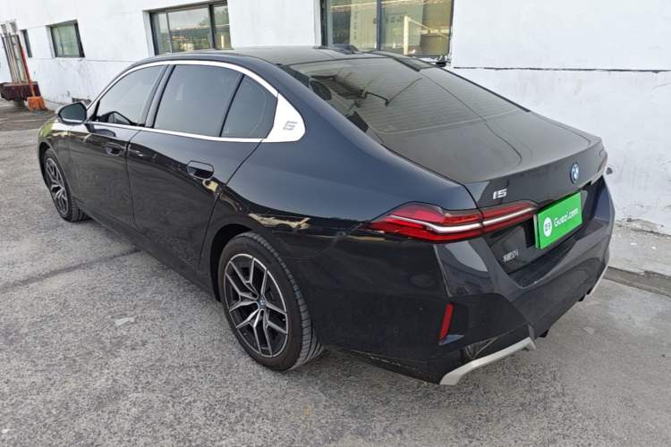 Used BMW i5 2024 eDrive 35L M Sport Package Rear Left 45 Deg