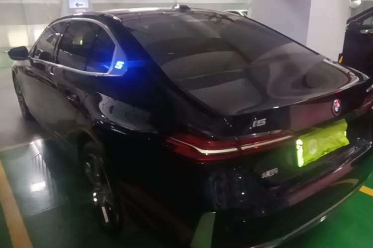 Used BMW i5 2024 eDrive 35L Prestige Luxury Package Rear Left 45 Deg