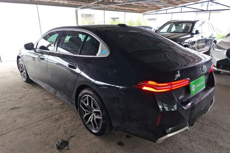 Used BMW i5 2024 eDrive 35L M Sport Package Rear Left 45 Deg