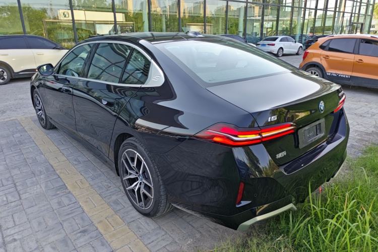 Used BMW i5 2024 eDrive 35L M Sport Package Rear Left 45 Deg