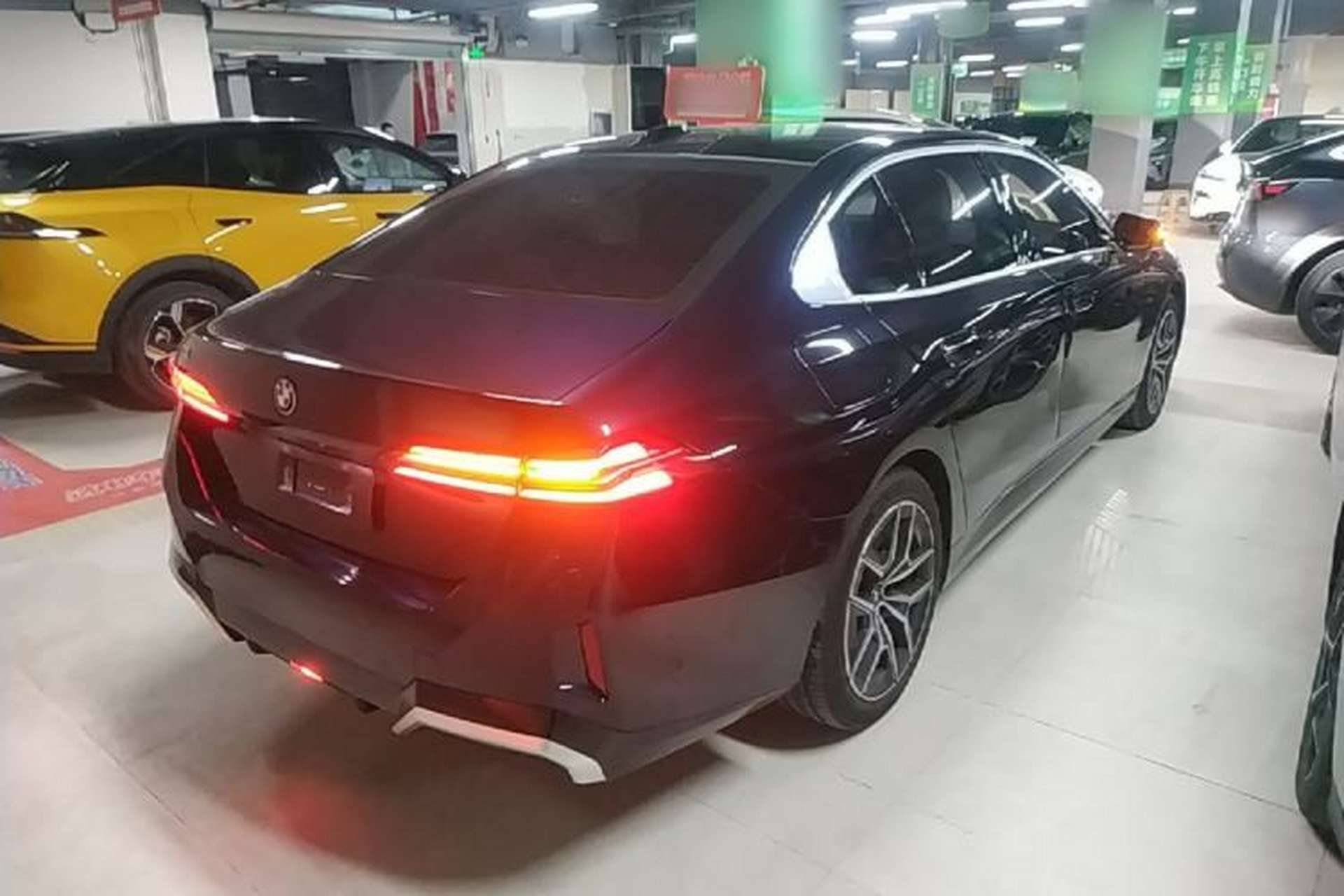 Used BMW i5 2024 eDrive 35L M Sport Package Rear Right 45 Deg