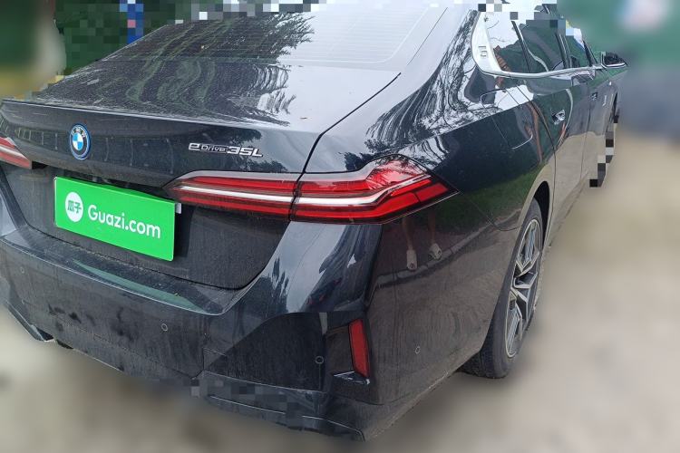 Used BMW i5 2024 eDrive 35L M Sport Package Rear Right 45 Deg