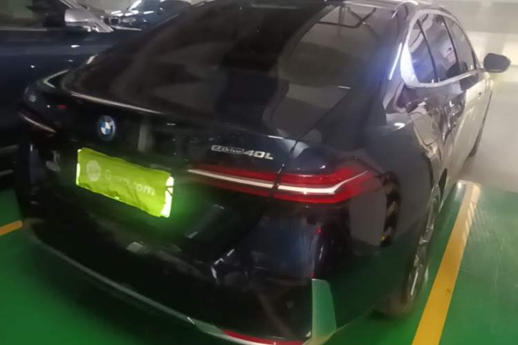 Used BMW i5 2024 eDrive 35L Prestige Luxury Package Rear Right 45 Deg