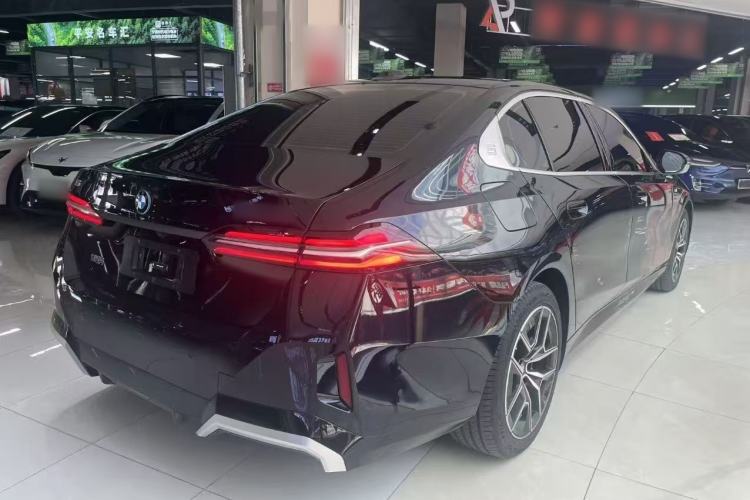 Used BMW i5 2024 eDrive 35L M Sport Package Rear Right 45 Deg
