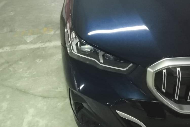 Used BMW i5 2024 eDrive 35L M Sport Package Right Front Headlight