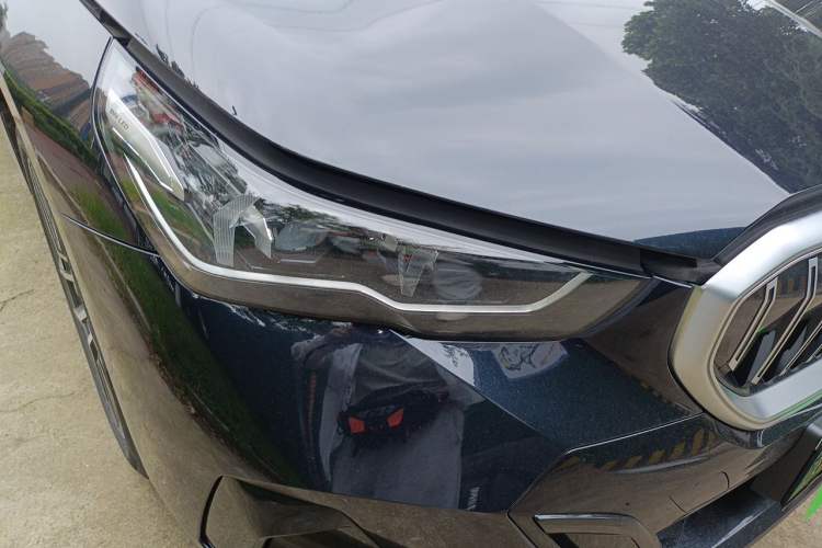 Used BMW i5 2024 eDrive 35L M Sport Package Right Front Headlight