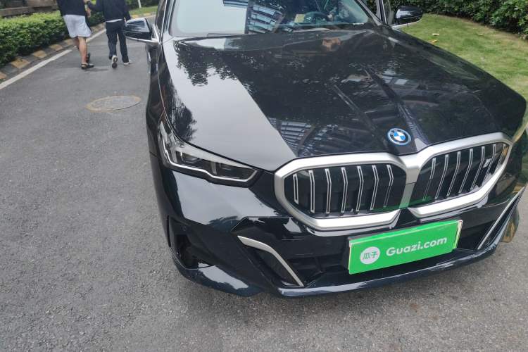 Used BMW i5 2024 eDrive 35L M Sport Package Right Front Headlight