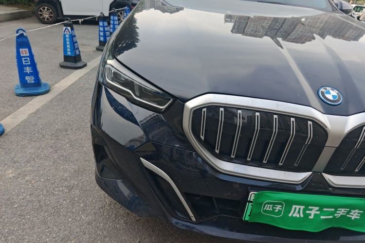Used BMW i5 2024 eDrive 35L M Sport Package Right Front Headlight