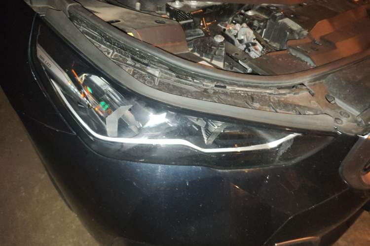 Used BMW i5 2024 eDrive 35L M Sport Package Right Front Headlight