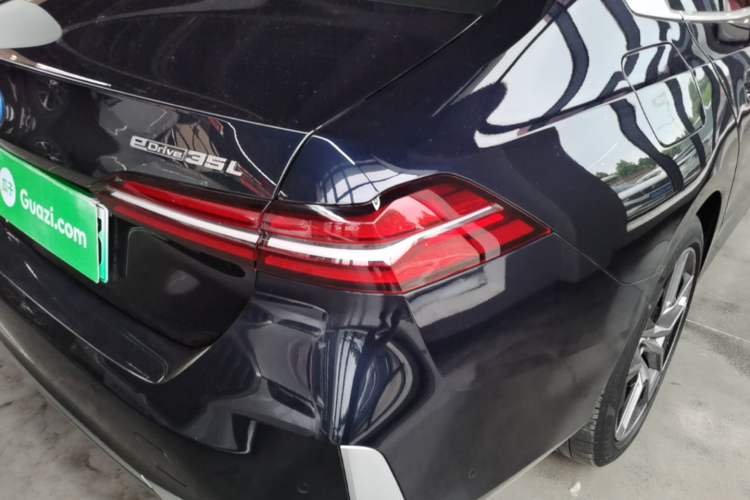 Used BMW i5 2024 eDrive 35L Prestige Luxury Package Right Rear Taillight