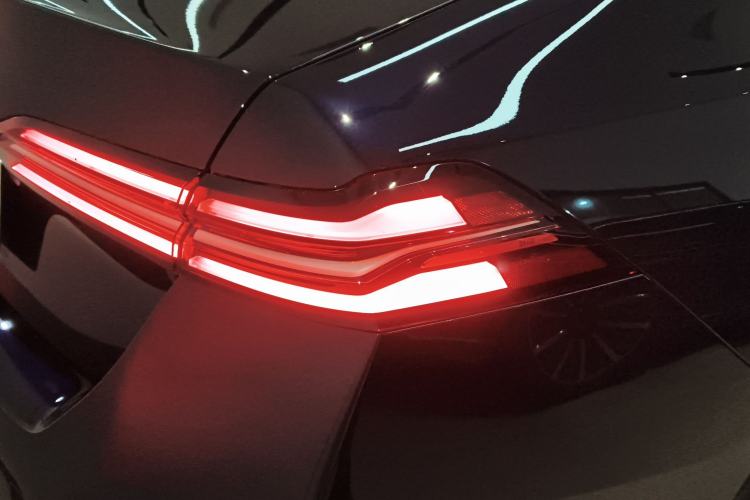 Used BMW i5 2024 eDrive 35L M Sport Package Right Rear Taillight