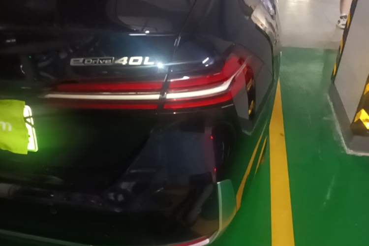 Used BMW i5 2024 eDrive 35L Prestige Luxury Package Right Rear Taillight