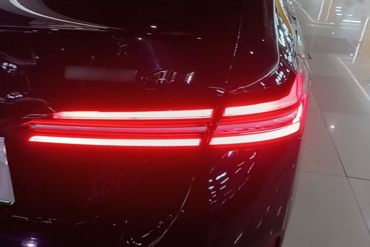 Used BMW i5 2024 eDrive 35L M Sport Package Right Rear Taillight