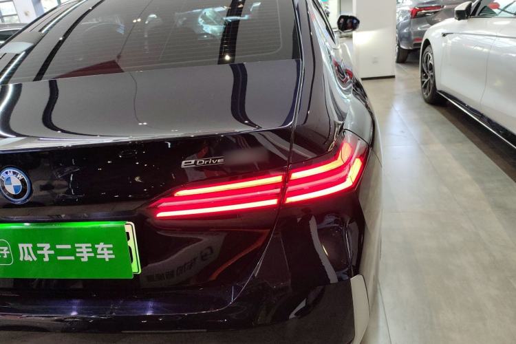 Used BMW i5 2024 eDrive 35L Luxury Package Right Rear Taillight