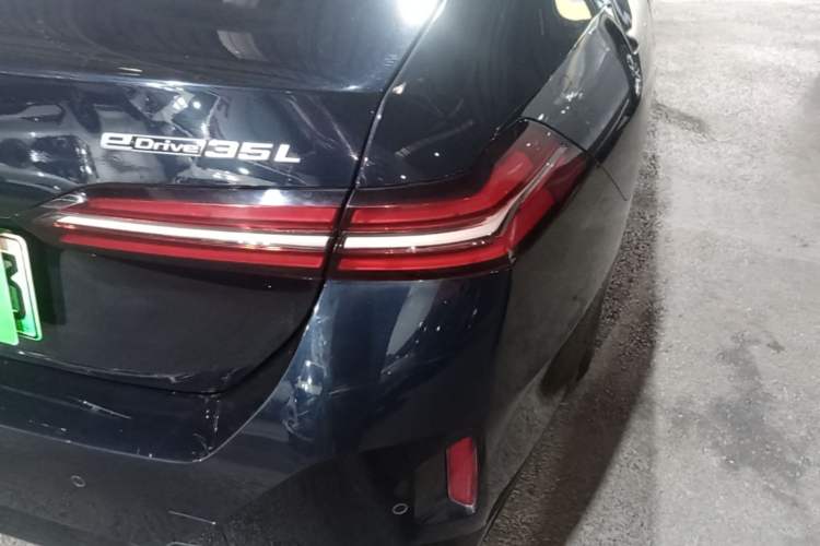 Used BMW i5 2024 eDrive 35L M Sport Package Right Rear Taillight