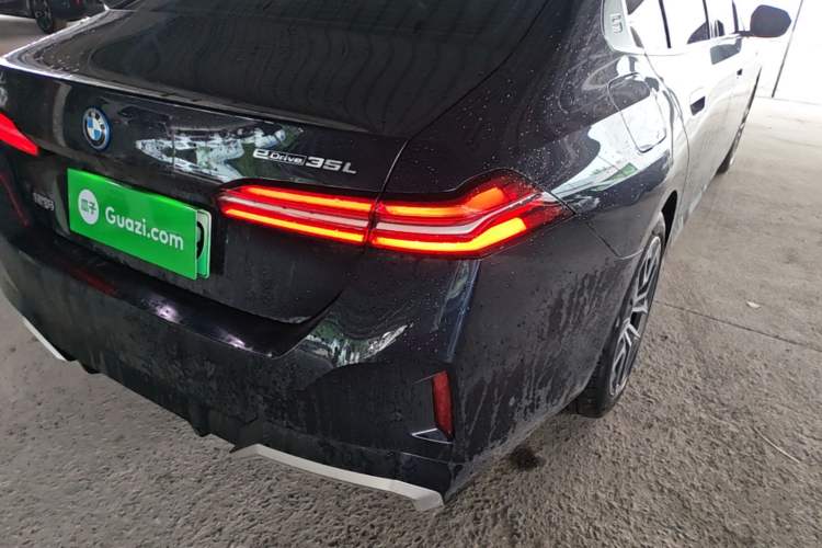 Used BMW i5 2024 eDrive 35L M Sport Package Right Rear Taillight