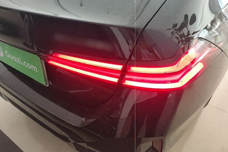 Used BMW i5 2024 eDrive 35L M Sport Package Right Rear Taillight