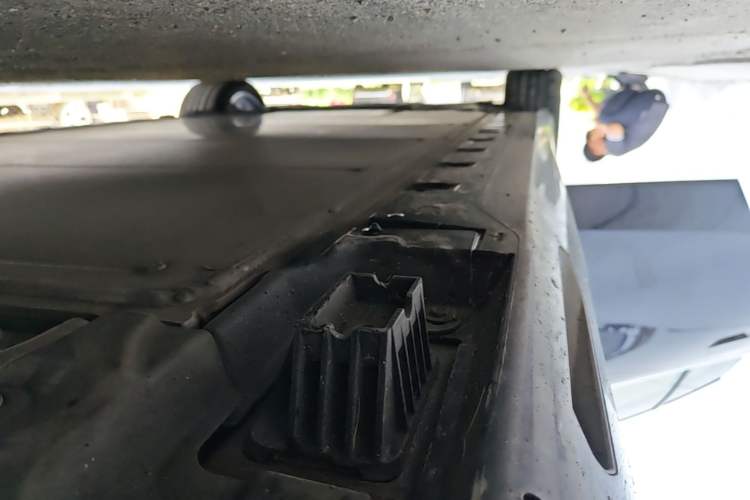 Used BMW i5 2024 eDrive 35L M Sport Package Right Side Sill