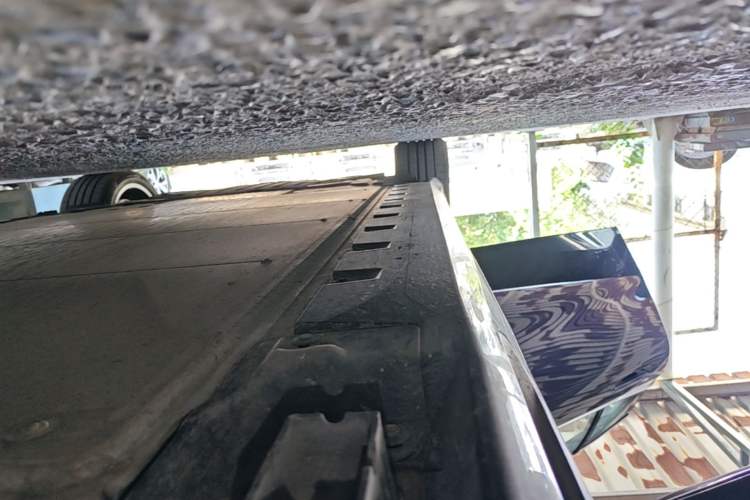 Used BMW i5 2024 eDrive 35L M Sport Package Right Side Sill