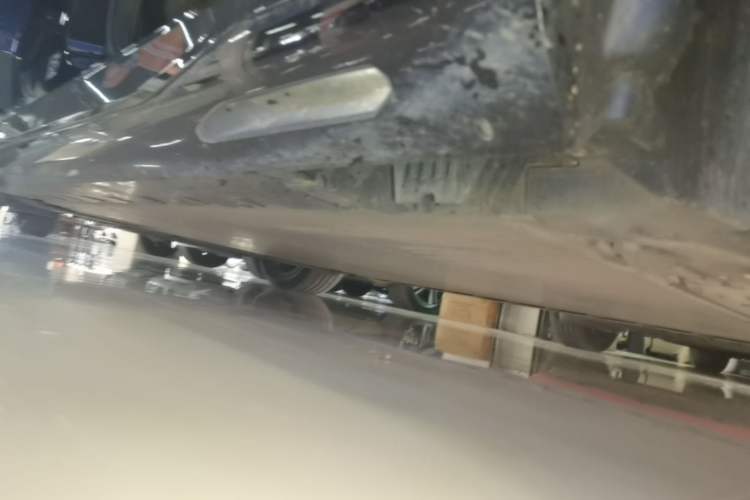 Used BMW i5 2024 eDrive 35L M Sport Package Right Side Sill