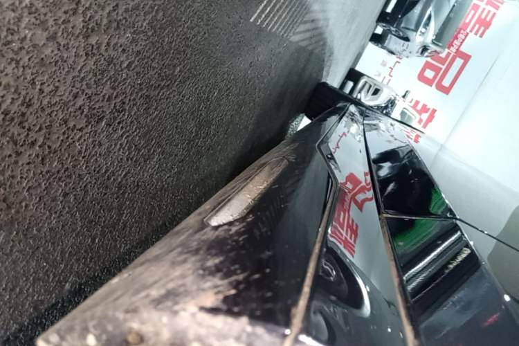 Used BMW i5 2024 eDrive 35L M Sport Package Right Side Sill