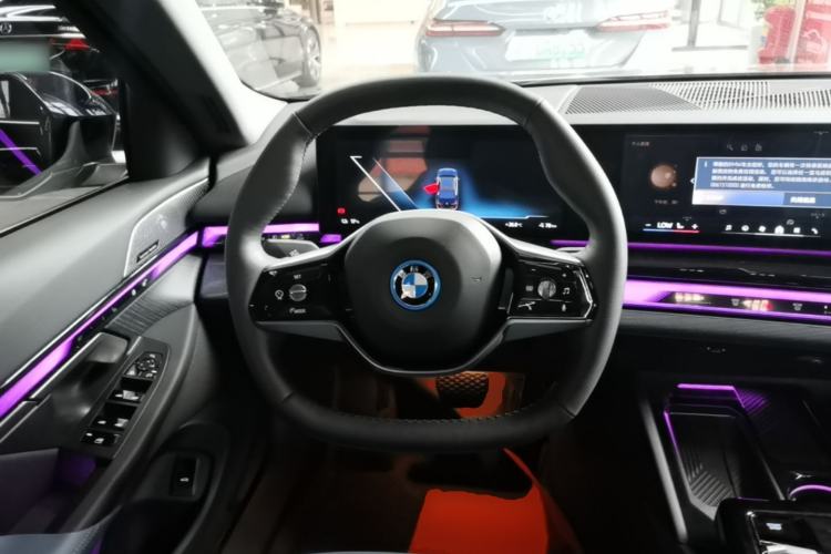 Used BMW i5 2024 eDrive 35L Prestige Luxury Package Steering Wheel
