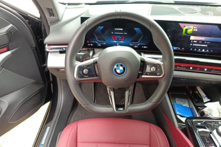Used BMW i5 2024 eDrive 35L M Sport Package Steering Wheel