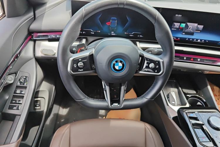 Used BMW i5 2024 eDrive 35L M Sport Package Steering Wheel