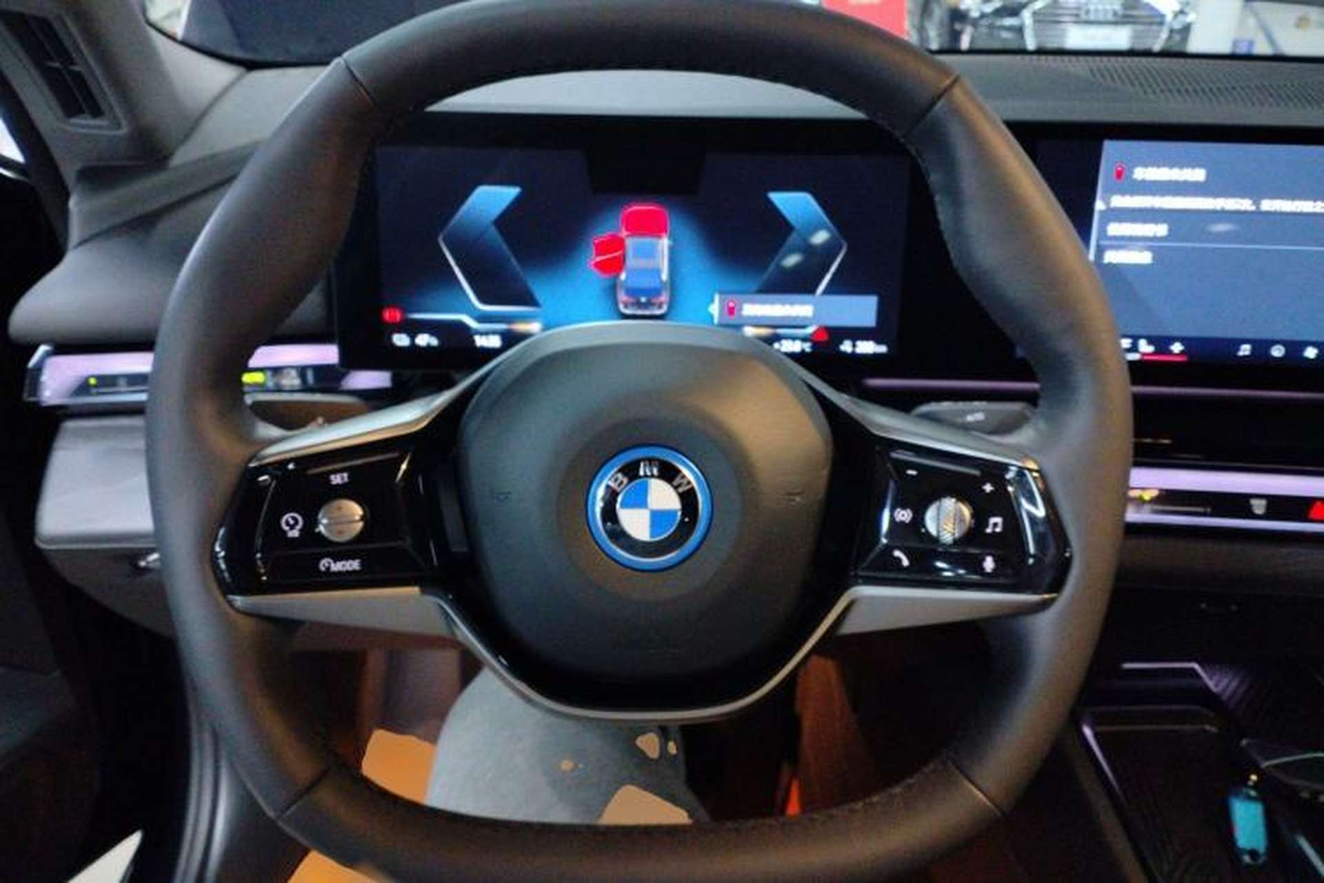 Used BMW i5 2024 eDrive 35L Prestige Luxury Package Steering Wheel