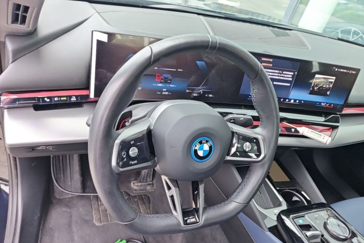 Used BMW i5 2024 eDrive 35L Luxury Model with M Sport Package Steering Wheel
