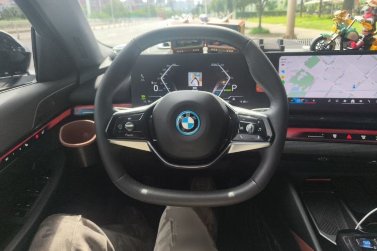 Used BMW i5 2024 eDrive 35L Prestige Luxury Package Steering Wheel