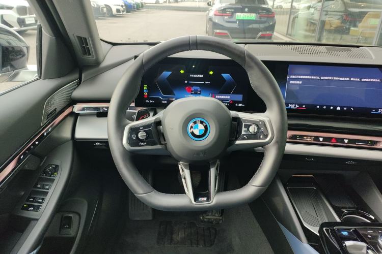 Used BMW i5 2024 eDrive 35L M Sport Package Steering Wheel