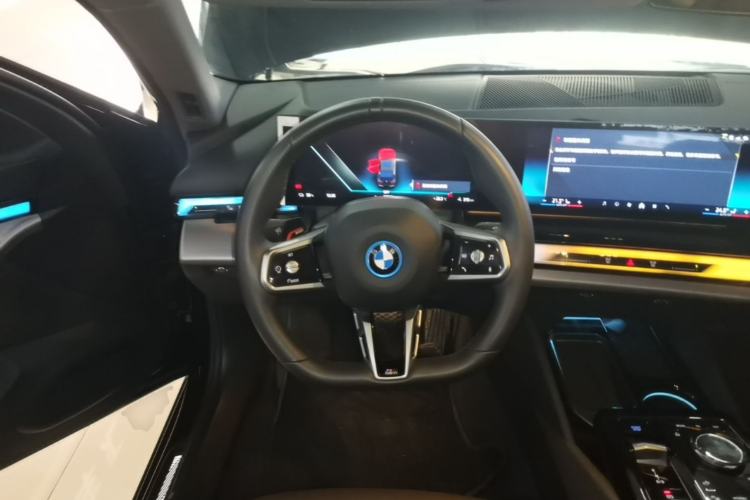 Used BMW i5 2024 eDrive 35L M Sport Package Steering Wheel