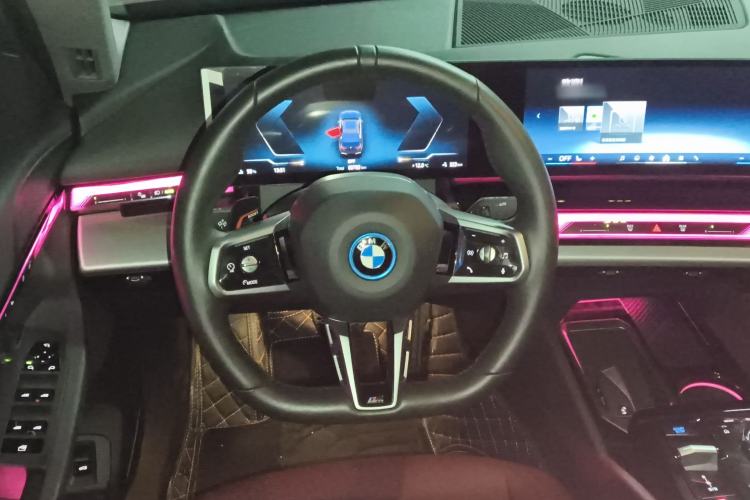 Used BMW i5 2024 eDrive 35L M Sport Package Steering Wheel