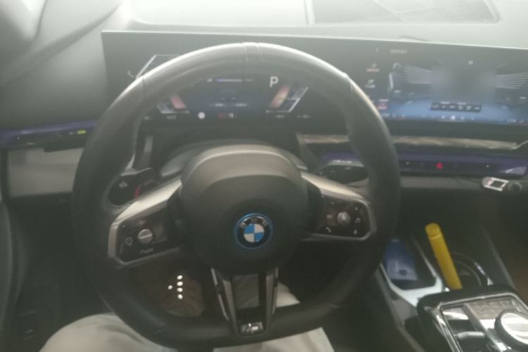 Used BMW i5 2024 eDrive 35L M Sport Package Steering Wheel