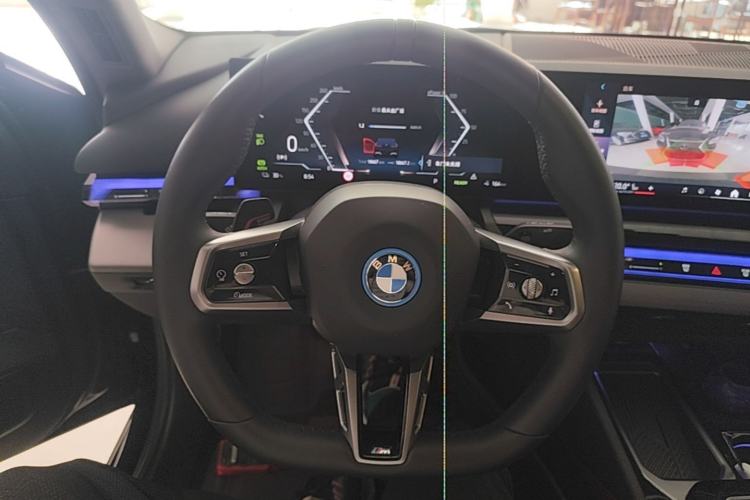 Used BMW i5 2024 eDrive 35L M Sport Package Steering Wheel