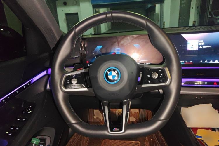 Used BMW i5 2024 eDrive 35L M Sport Package Steering Wheel