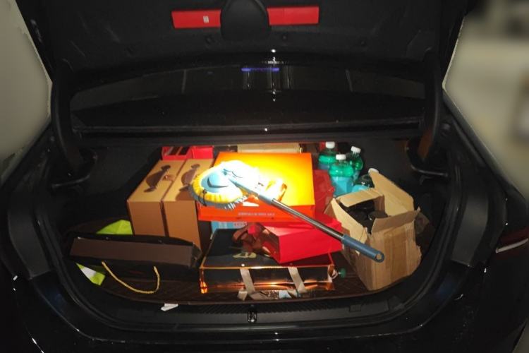 Used BMW i5 2024 eDrive 35L M Sport Package Trunk