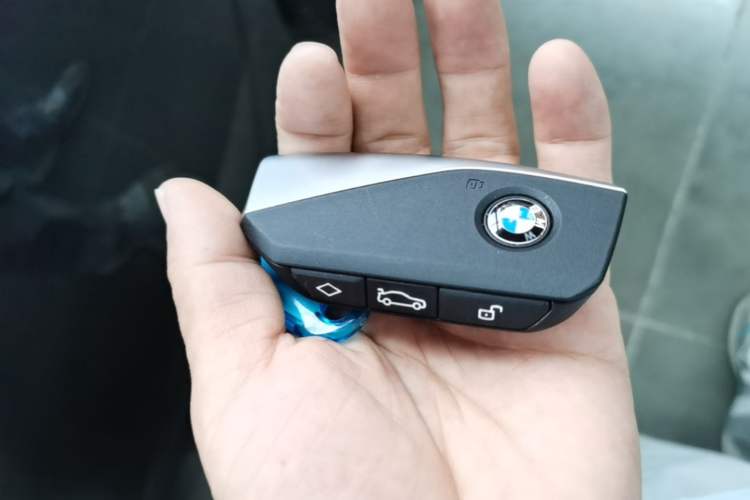 Used BMW i5 2024 eDrive 35L Prestige Luxury Package Vehicle Key