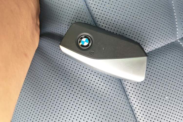 Used BMW i5 2024 eDrive 35L Luxury Model with M Sport Package Vehicle Key