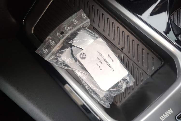 Used BMW i5 2024 eDrive 35L M Sport Package Vehicle Key