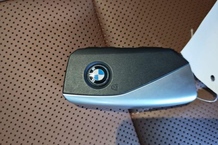 Used BMW i5 2024 eDrive 35L M Sport Package Vehicle Key