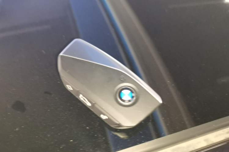 Used BMW i5 2024 eDrive 35L M Sport Package Vehicle Key
