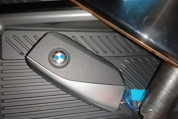Used BMW i5 2024 eDrive 35L M Sport Package Vehicle Key
