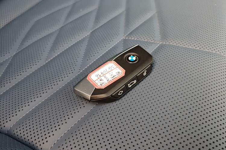Used BMW i5 2024 eDrive 35L Luxury Model with M Sport Package Vehicle Key